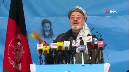 Afganistan'da siyasilerin katıldığı törene saldırı