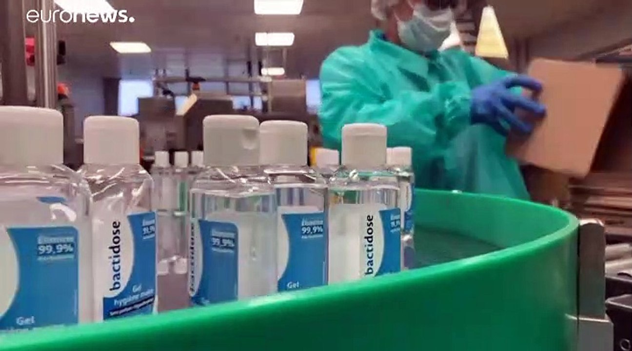 Loin de se frotter les mains, les fabricants de gel tentent de répondre à la demande