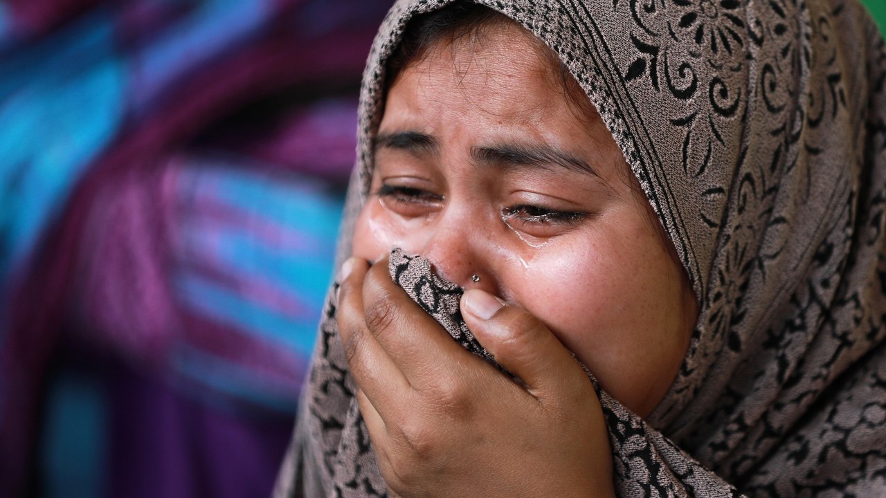 India protest violence leaves thousands displaced