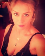 Enora Malagré veut vérifier une théorie en postant un cliché sexy d'elle sur Instagram !