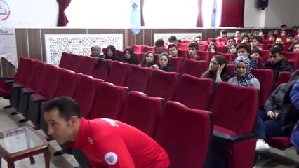 Ampute Milli Futbol Takımı Teknik Direktörü Çakmak'tan Mehmetçiğe destek