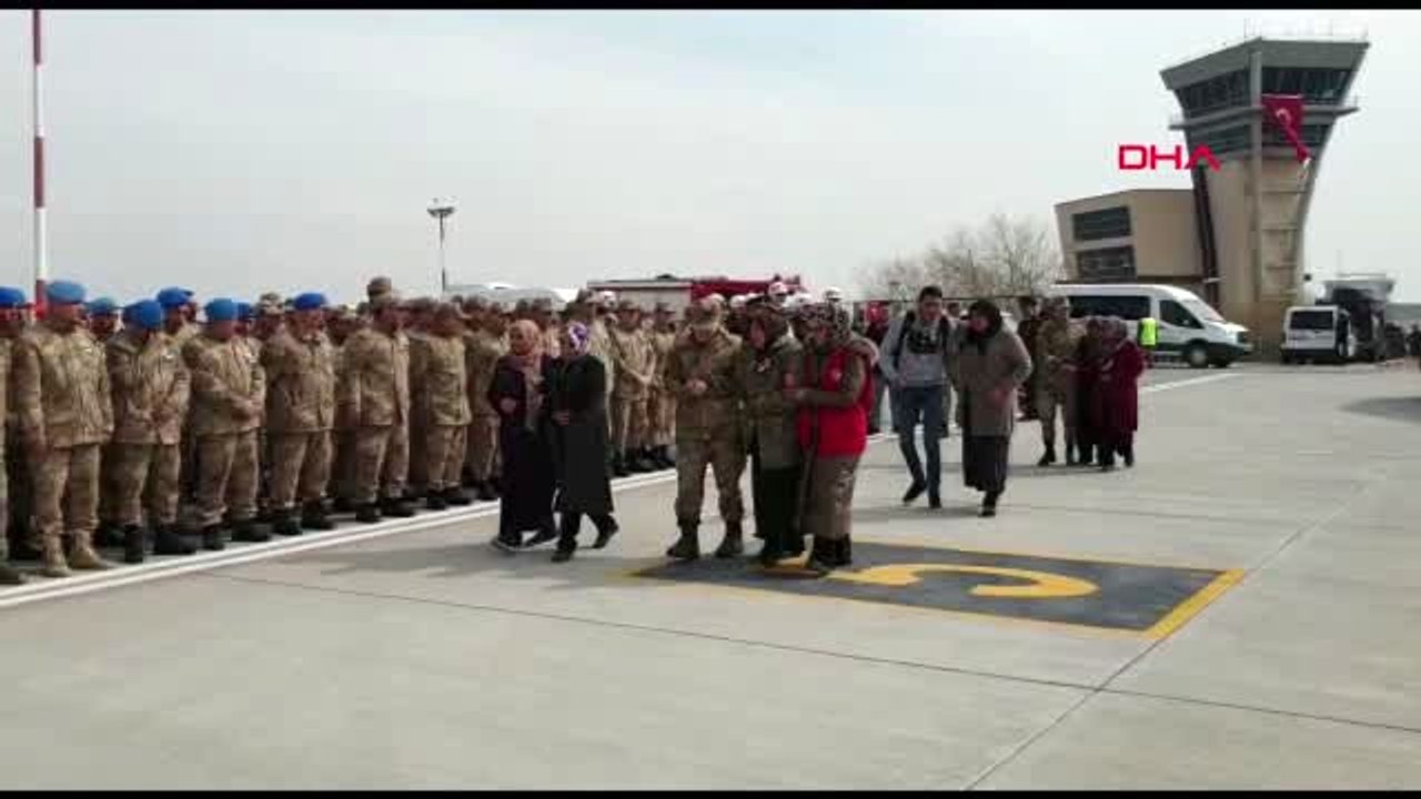 Iğdır-idlib şehidi uzman çavuş fatih kara, ığdır havaalanı'na getirildi-aktüel