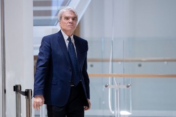 Bernard Tapie propose un nouveau plan de remboursement
