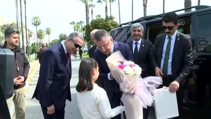 Cumhurbaşkanı Yardımcısı Oktay Mersin Valiliğini ziyaret etti