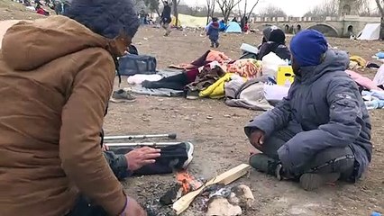 Flüchtlinge an der Grenze: "Wir können hier nicht bleiben!"