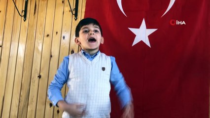 Okumayı sökmeden İstiklal Marşını ezberledi