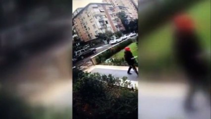 Kadıköy'de bisiklet çalan şüpheliler kamerada