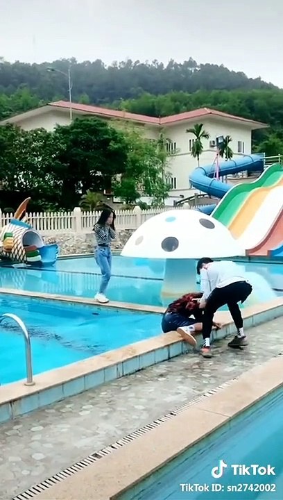 Funny Video in Tik Tok - Funny  Brown Tiddy Bear- Gấu TROLL 5