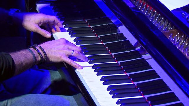 Les Souliers Rouges Loryn Nounay - Réussir sa vie (Live) - Le Grand Studio RTL