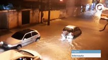 Chuva forte deixa ruas alagadas em bairros de São Mateus