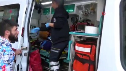 Hava almak için yangın merdivenine çıktı, bir alt kata düştü