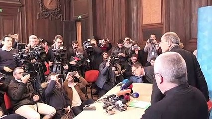 Papa acepta renuncia de cardenal francés absuelto de encubrimiento de pedofilia