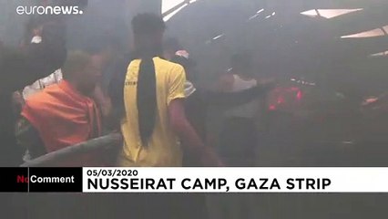 شاهد: حريق ضخم يودي بحياة 9 فلسطينيين في سوق شعبي بقطاع غزة