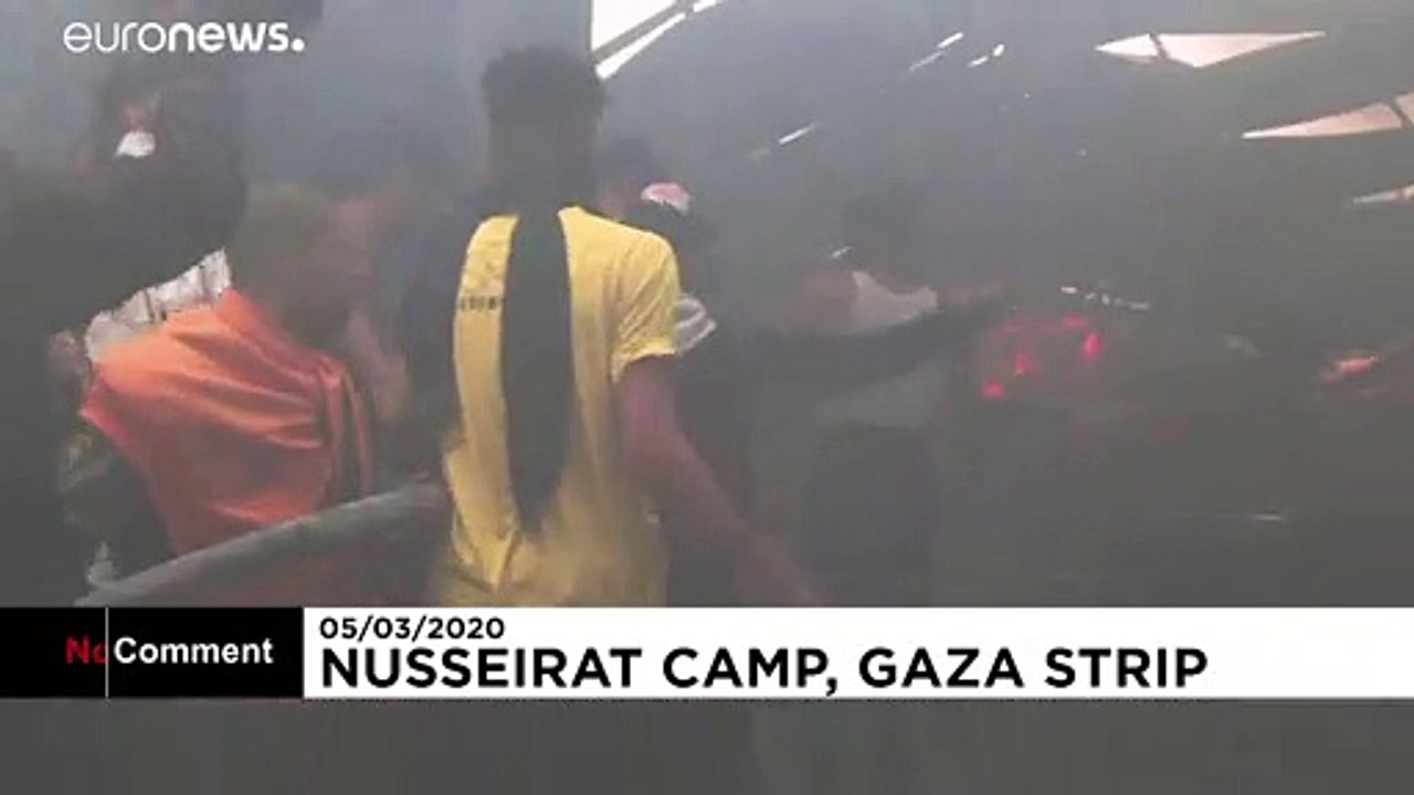 شاهد: حريق ضخم يودي بحياة 9 فلسطينيين في سوق شعبي بقطاع غزة