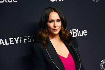 Jennifer Love Hewitt’s New Haircut and Color Is the Ultimate Spring Hair Makeover