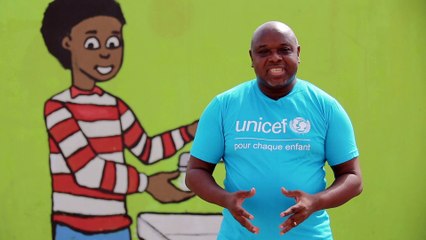 Docteur Arsène de l'UNICEF répond aux questions sur les infox relatives au Coronavirus.