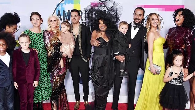 Ashlee Simpson & Evan Ross Play 'Dive In' | MTV News