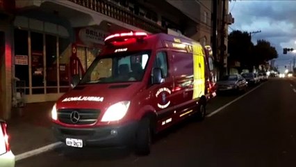 Idosa de 74 anos é atingida por carro na Av. Carlos Gomes e Siate é mobilizado