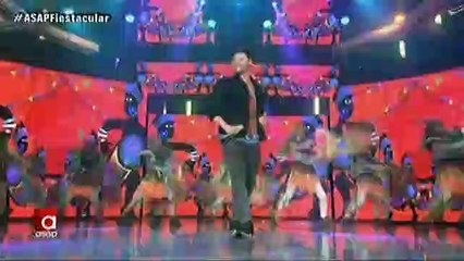 Billy together with Nhikzy, Chunsa, Nathan, Clarence and Izzy in a super cute ""Totoy Bibo"" performan