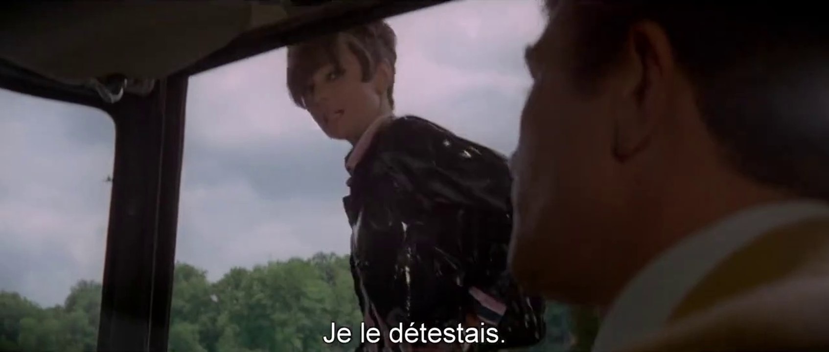 Voyage à deux EXTRAIT - Extrait du film - La Dispute