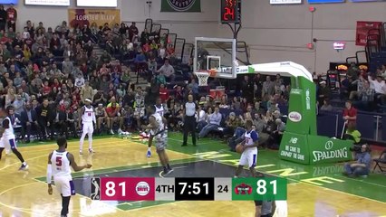 Yante Maten rattles the rim on the finish!
