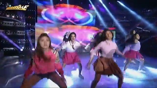 BaiLona and JaiLene lead the It's Showtime opening prod