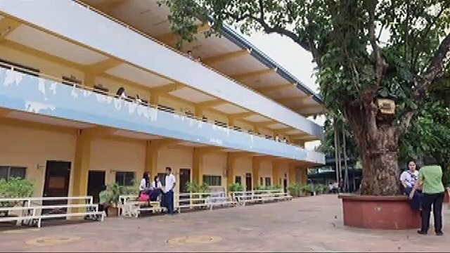 Batas, gustong malaman kung sino ang ka-text ni Heart