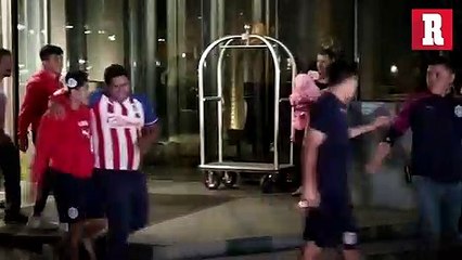 Afición sorprendió al Rebaño con serenata previo al Clásico Tapatío