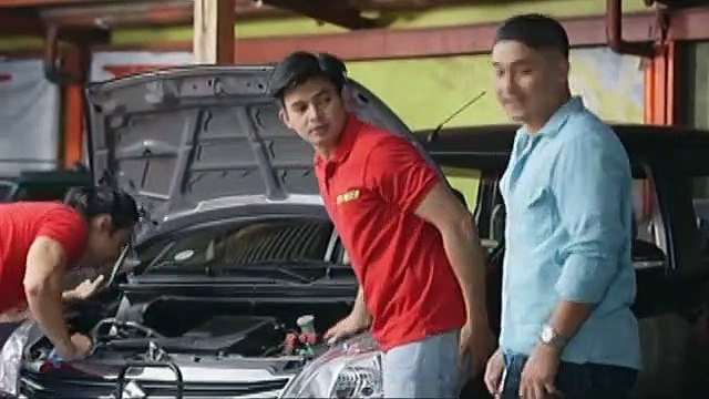 Joey, sinayawan ang kanilang customer kasama ang kanyang mga kaibigan
