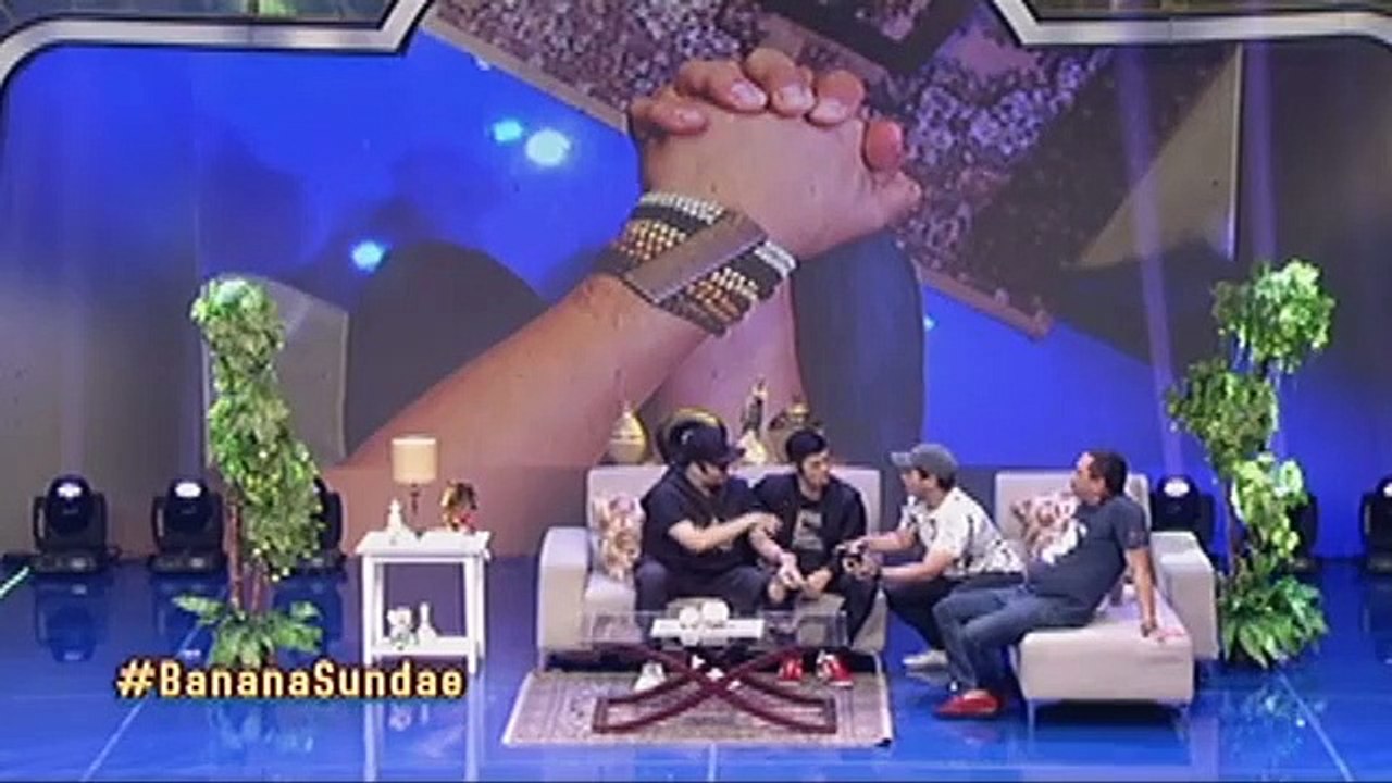 Ano nga kaya ang pinagkakaguluhan ng BananaKada sa cellphone?