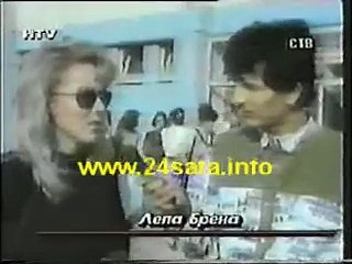 Lepa brena u uniformi