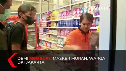 Berburu Masker Murah, Warga Rela Antre Hingga Berjam-jam