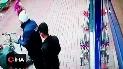 Bakın sokakta acıdığınız o dilenci sizi nasıl kandırıyor!