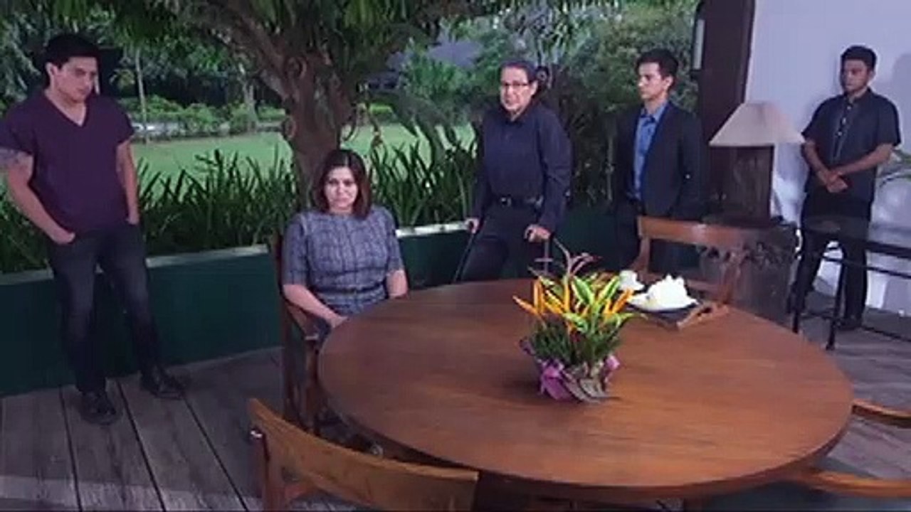 Tatay Julio, muling sinaktan si Emilia dahil sa galit