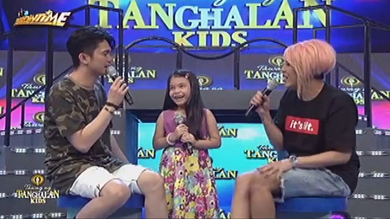 Vice Ganda at Vhong, nakipaglaro ng jumping rop...