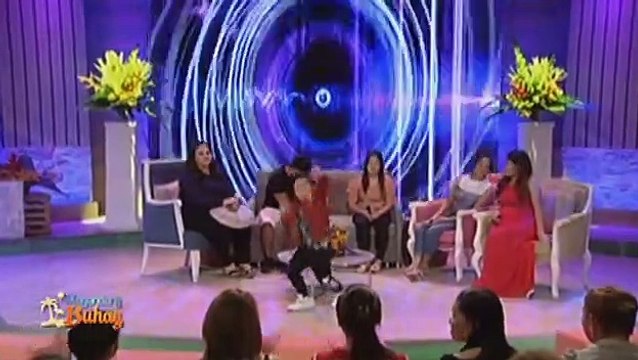 Nhikzy shows off his dance moves together with his parents