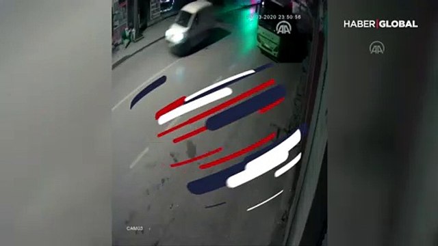 Kedinin yola fırlaması kazaya böyle yol açtı