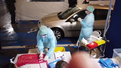 Une soixantaine de personnes ont été testées au "Labo Cita Drive" du CHR de Liège