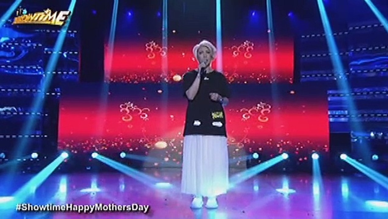 Vice Ganda, naghandog ng isang spoken word poetry para sa lahat ng mga nanay