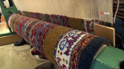 Metrekaresine 360 bin ilmek atılan 'Sivas halısı' 4 ayda tamamlanabiliyor