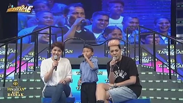 Vice Ganda, may nakatutuwang ginawa habang kumakanta si daily winner Joemar kasama ang kanyang ama