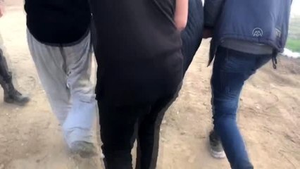 Yunanistan, sığınmacılara biber gazı ile müdahale ediyor (2)