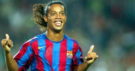 Efsane futbolcu Ronaldinho, sahte pasaport düzenlemek iddiasıyla Paraguay'da tutuklandı