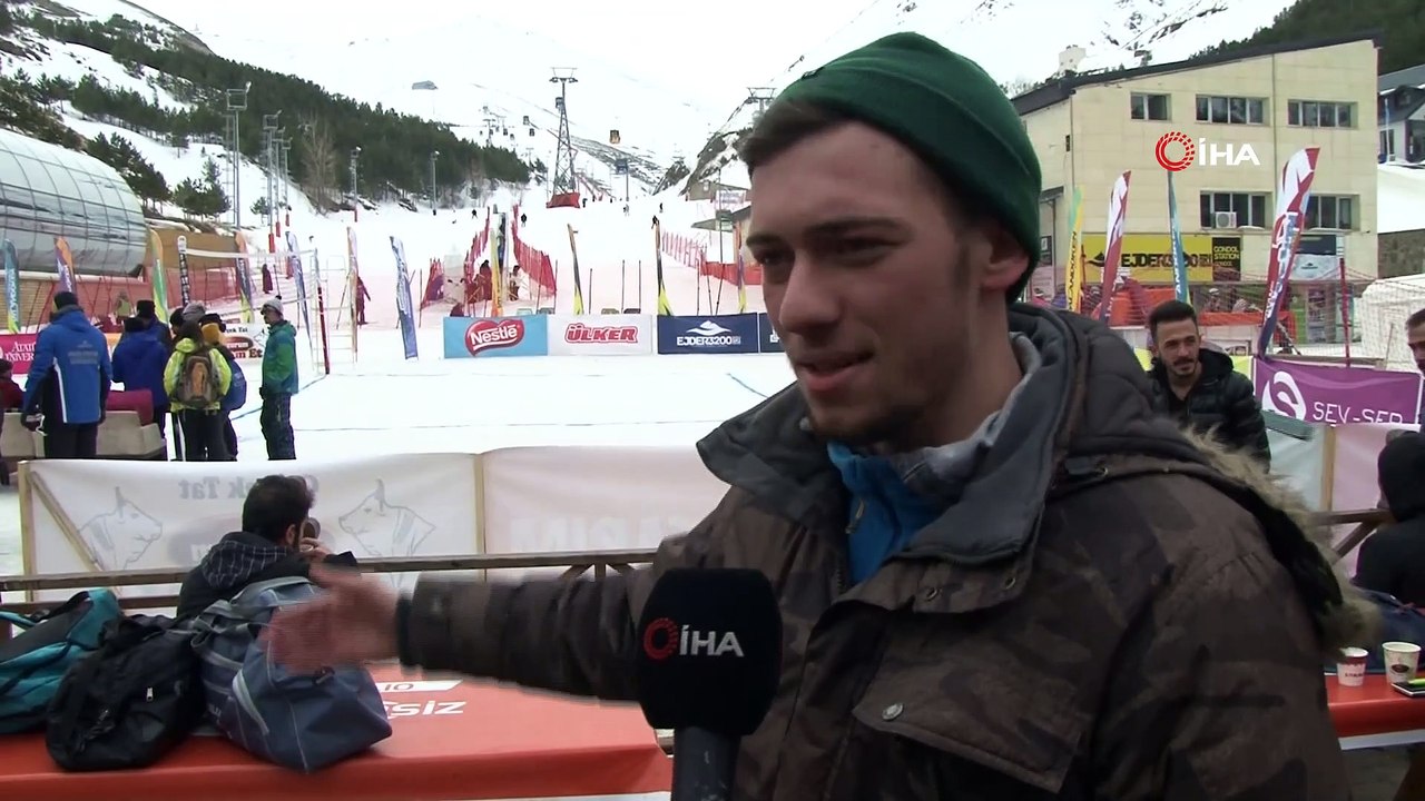 Palandöken’de kar voleybolu heyecanı