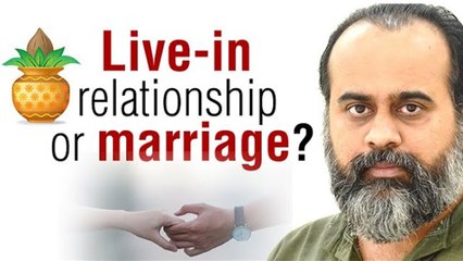 Is live-in relationship better than marriage? || Acharya Prashant (2020)