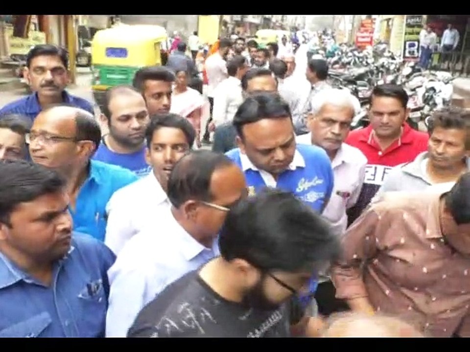 इंदौर: मास्टर प्लान की सड़क की सेंट्रल लाइन को लेकर फिर दिखा व्यापारियों का विरोध