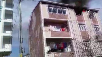 Apartman dairesi alev alev böyle yandı