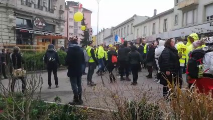 Epinal : les manifestants bloqués en haut de la rue des Etats-Unis