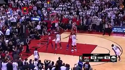 INCROYABLE ! Kahwi Léonard offre la qualification à Toronto avec un superbe Shoot buzzer. 