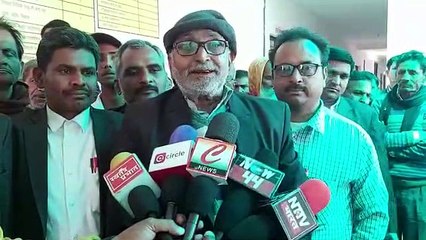 आक्रोशित अधिवक्ताओं ने तहसील मुख्यालय पर किया धरना प्रदर्शन